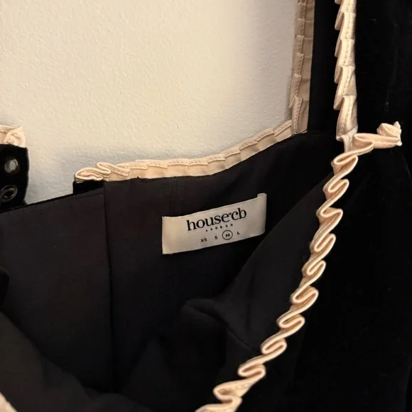 House of CB NOA Black Velvet Corset - Picture 8 of 11